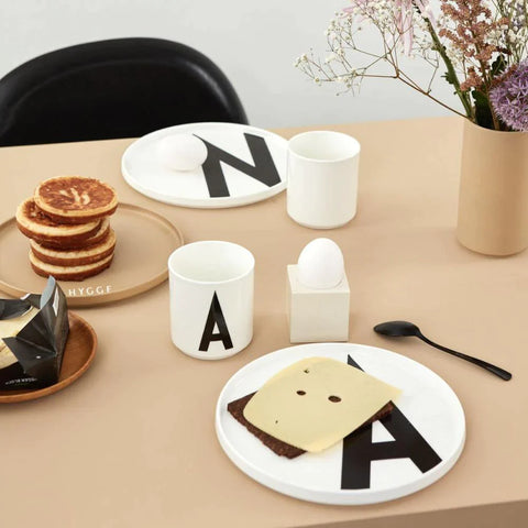 Design Letters Plates 20cm AJ
