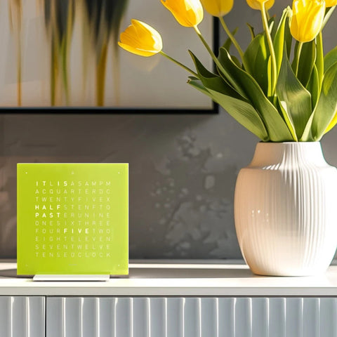 QLOCKTWO EARTH 13,5 Pure Lime Juice Table Clock