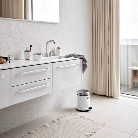 Vipp 14 Bathroom Pedal Bin White