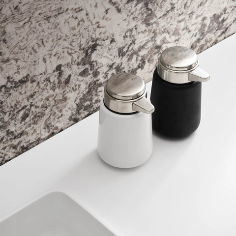 Vipp 9 Soap Dispenser Black