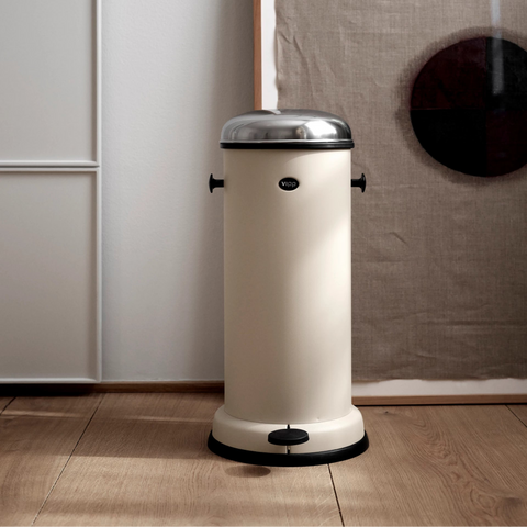 Vipp 16 Pedal Bin 18L 5Gal White